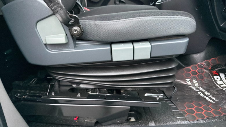 Renault Master Lwb Diesel Fwd LM35dCi 135 Business+ Medium Roof Van